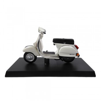 Machetă moto Magazine Models [1:18] - Vespa 1978 P200E - White